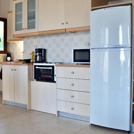 Modern With Lovely Terrace And Sea View شقة *